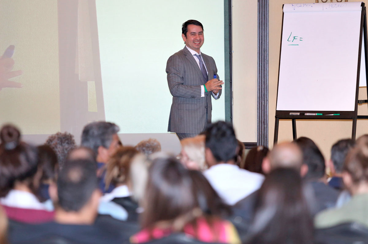 Seminario Creando Riqueza, el evento online donde aprenderás cómo alcanzar tu libertad financiera 1 Contáctanos – Curso de Bolsa de Valores Online